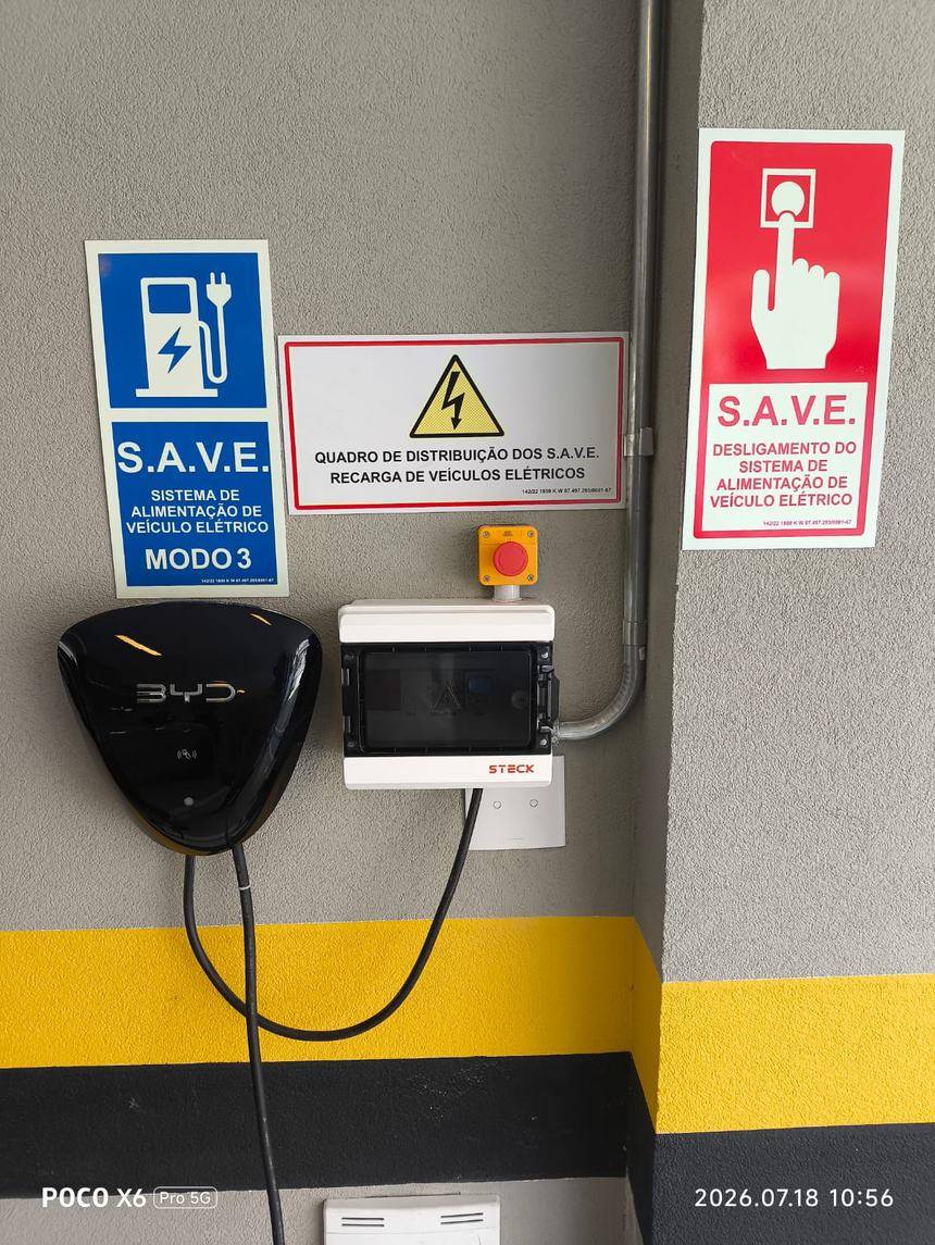 Carregador BYD em condomínio